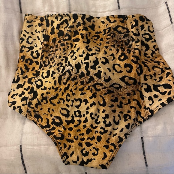 🐆🐆Kortni Jeane high waist swim bottoms size XS - Picture 4 of 4